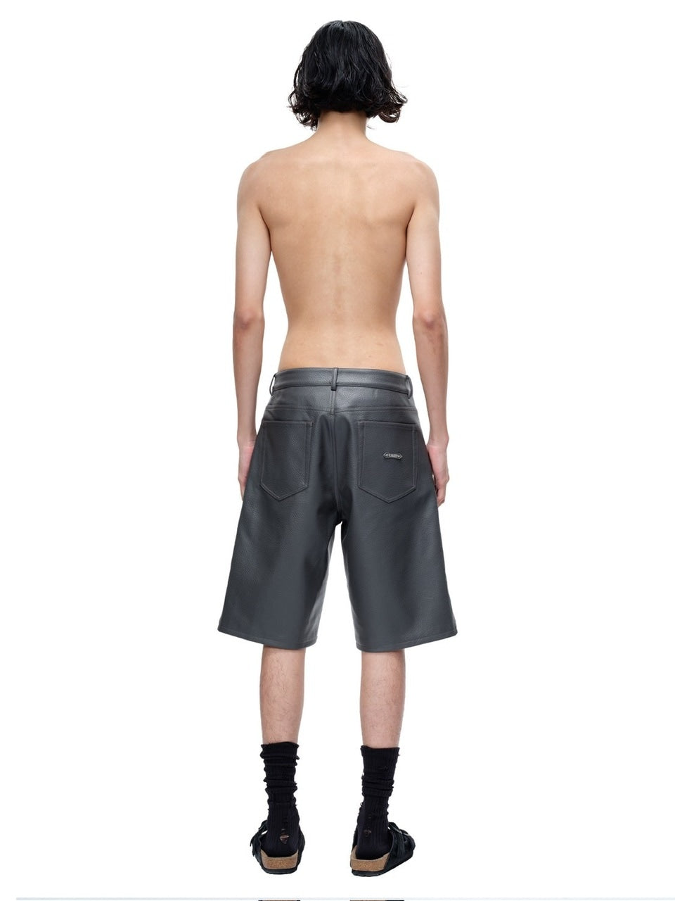 【The Boy Has No Patience】LUMINOUS DAWN LEATHER SHORTS / 【ザボーイハズノーペーシェンス】リベットコーティングハーフパンツ