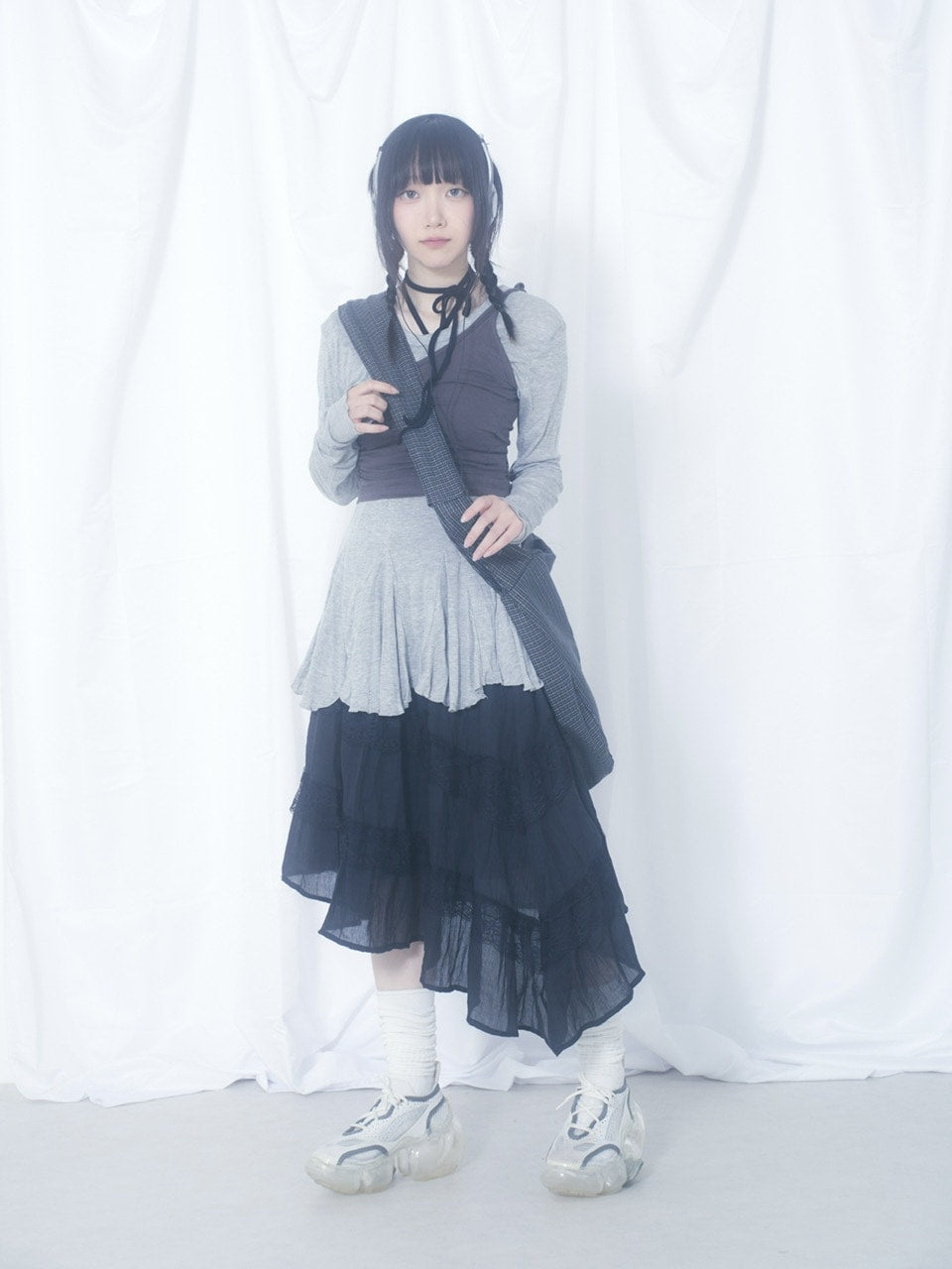 国際配送【Nerd out XU】unbalance long frill skirt (3color) / 【ナードアウトエックスユー】アンバランスロングフリルスカート