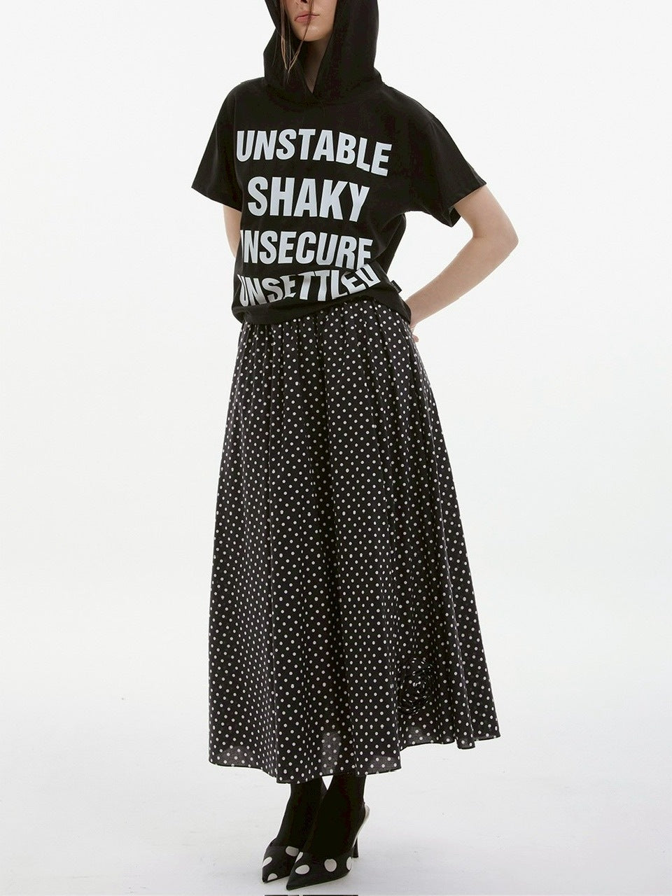 【ESC STUDIO】quadruple shaky hoodie / 【イーエスシーステュディオ】クアドルプルシャイキーロゴフード付き半袖Tシャツ