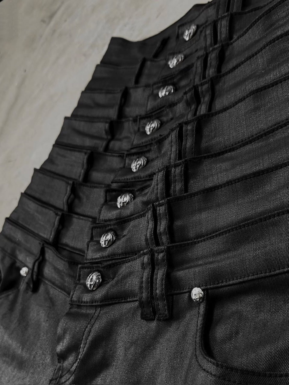 UNIZ】8 Backs J-Cut Pants – PRESSING WEB SHOP