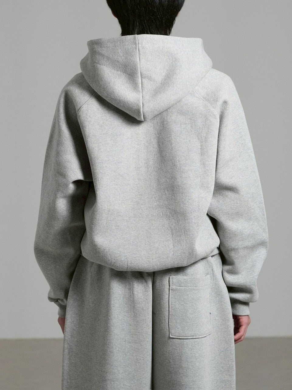 受注制【Chikashitsu +】heavy weight cotton cropped hoodie / 【チカシツプラス】ヘビーウェイトコットンクロップドパーカー (3color)