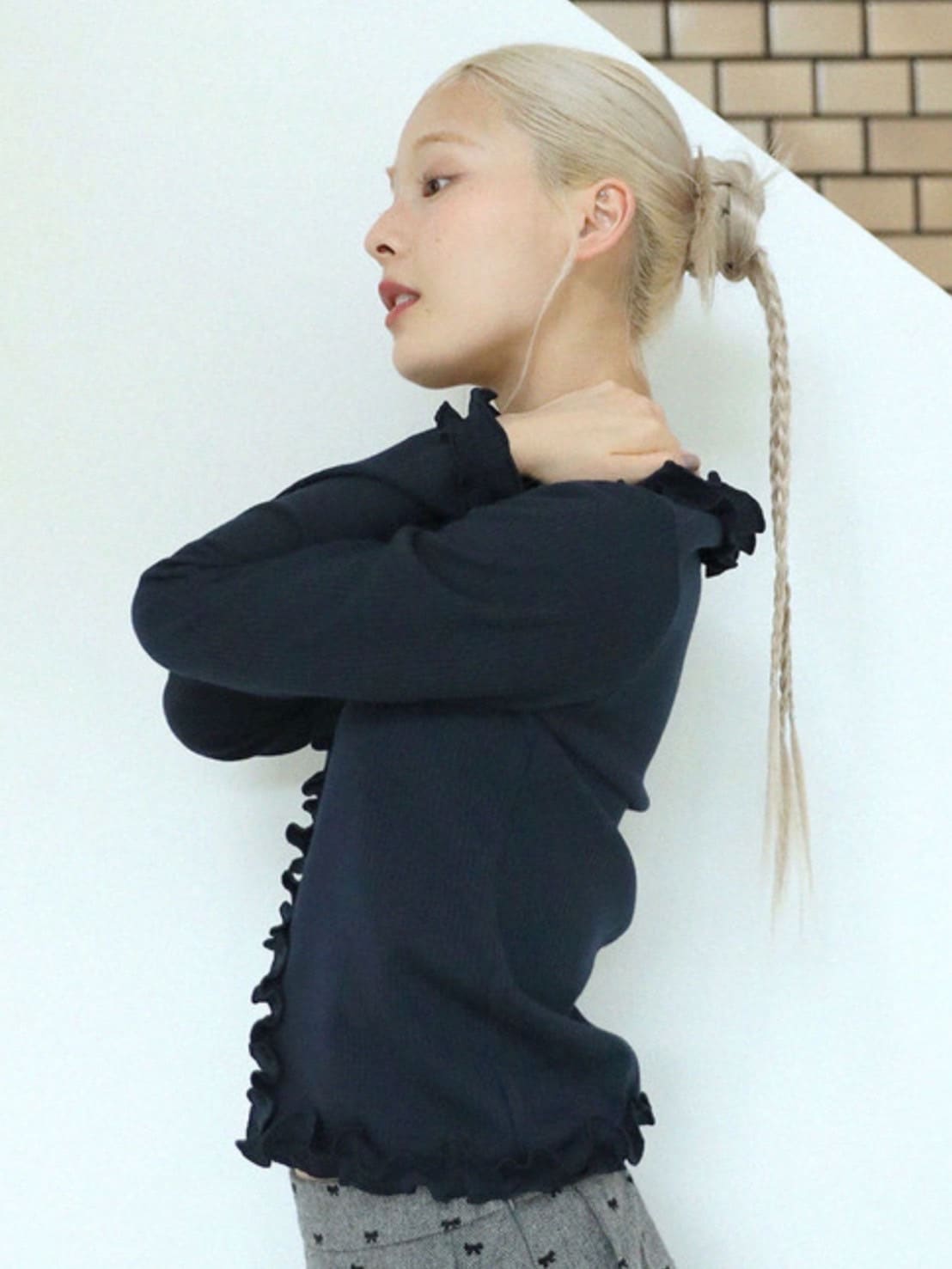 12/21 20:00 再販【Uglyshadow】RUFFLE RIBBED T-SHIRT