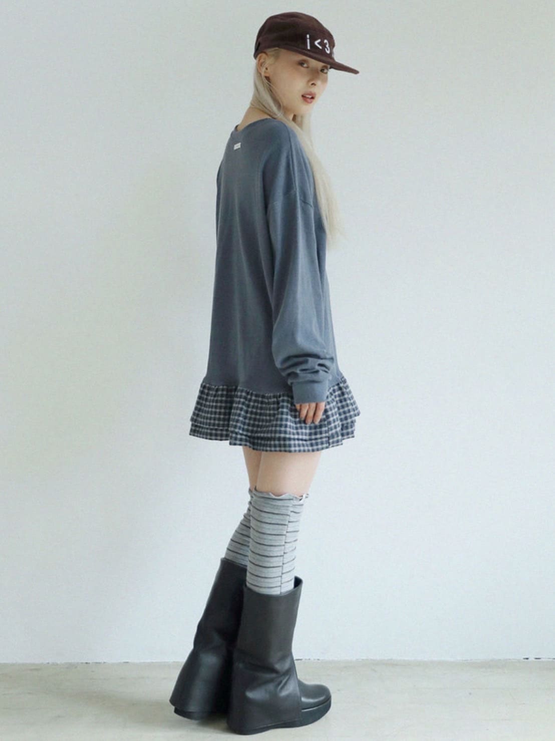 12/21 20:00 再販【Uglyshadow】STAR FRILL LONGSLEEVED T-SHIRT