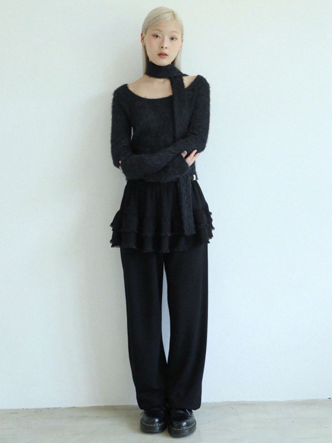 12/21 20:00 再販【Uglyshadow】SCARF ROUND T-SHIRT