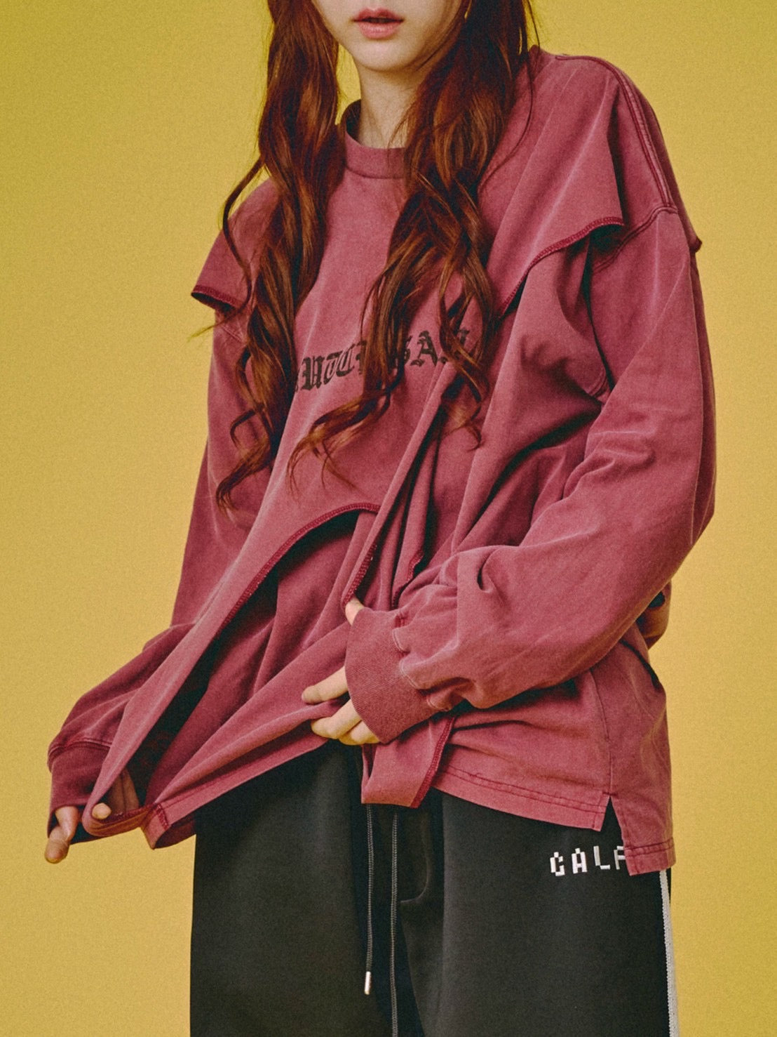 【GALFY】穴の向こうにわんちゃんロンTee