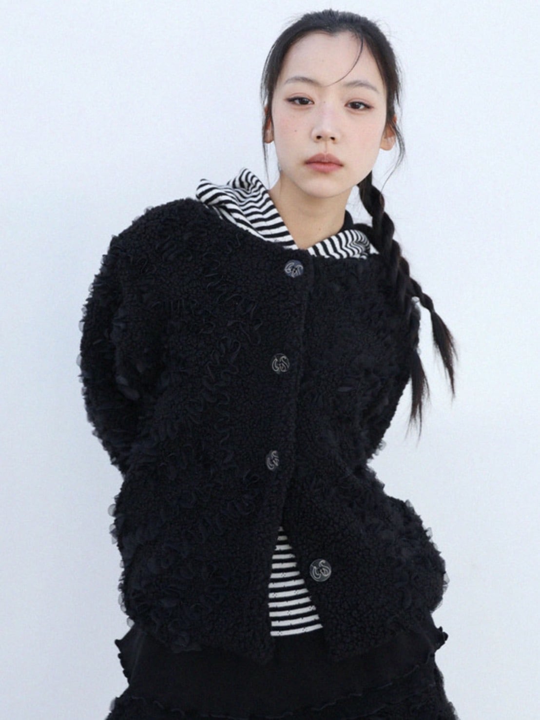 12/21 20:00 発売【Uglyshadow】RUFFLED FUR JACKET
