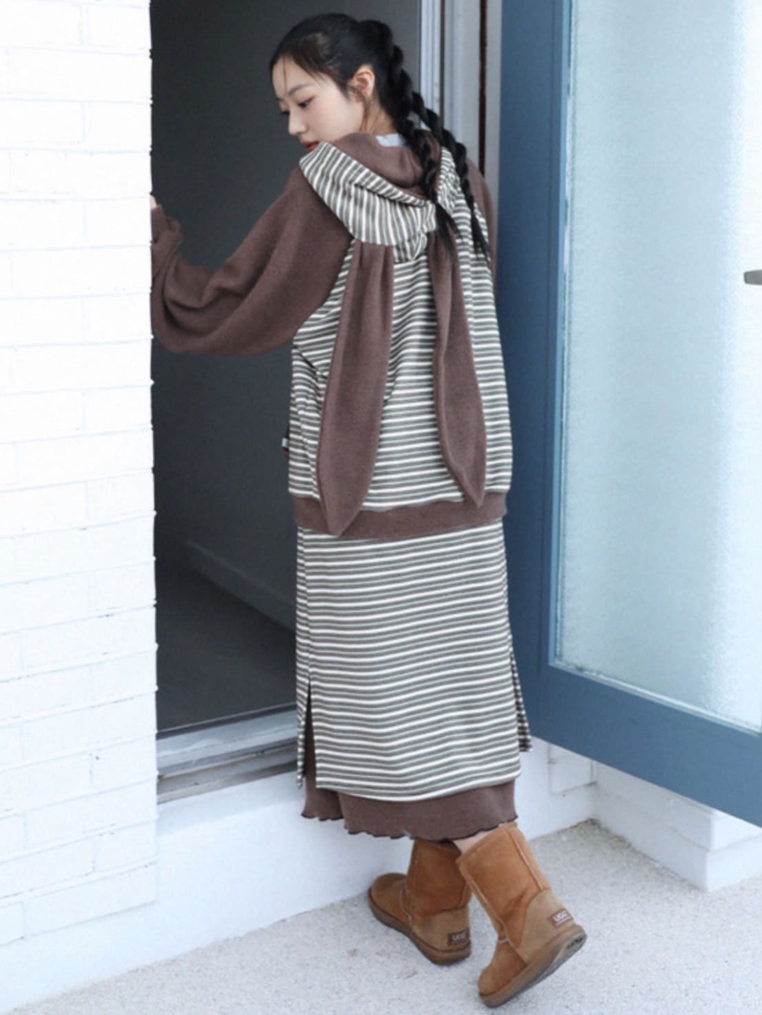 12/21 20:00 発売【Uglyshadow】STRIPED LAYERED SKIRT