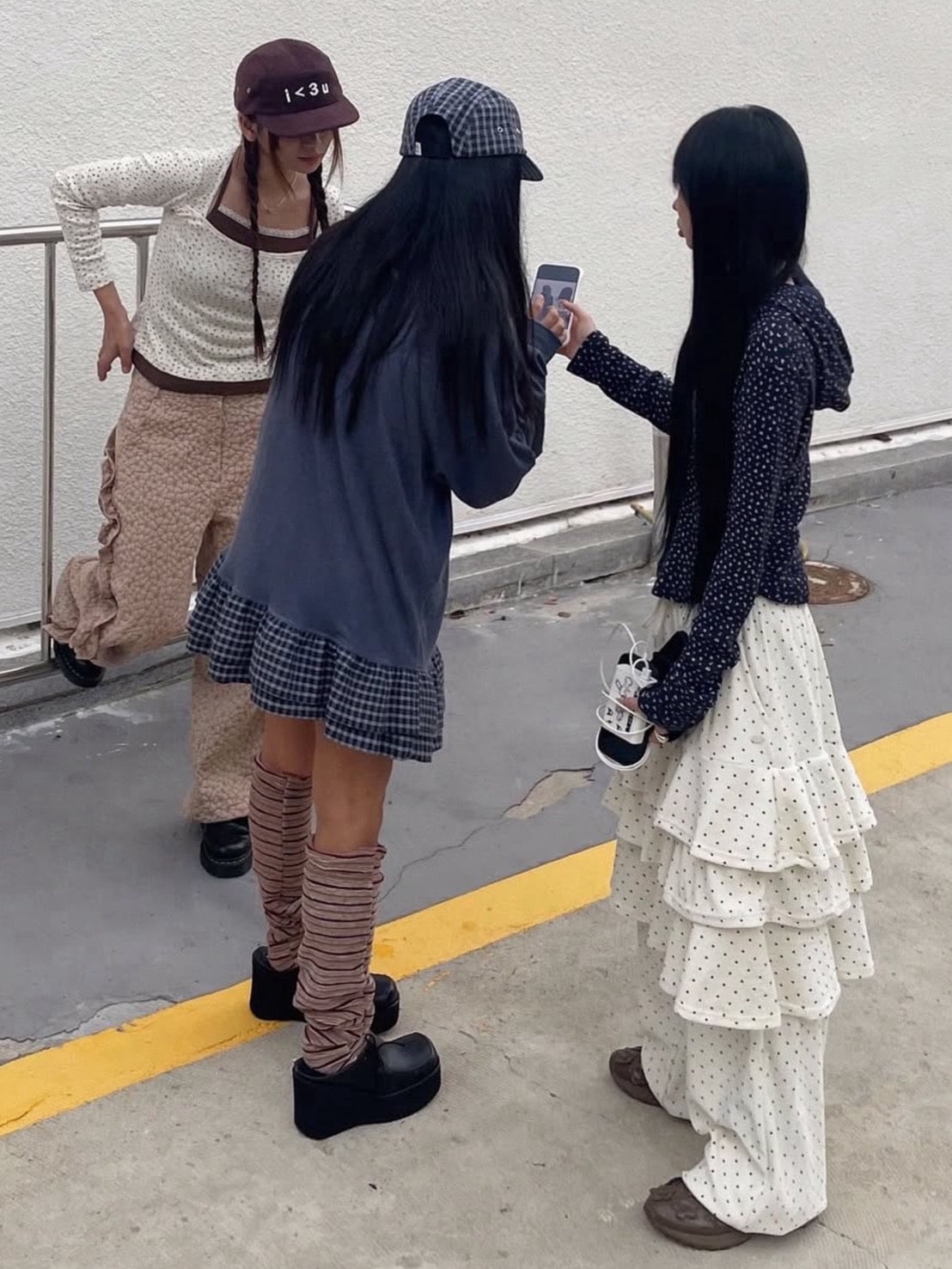 12/21 20:00 発売【Uglyshadow】FLOWER RUFFLE PANTS