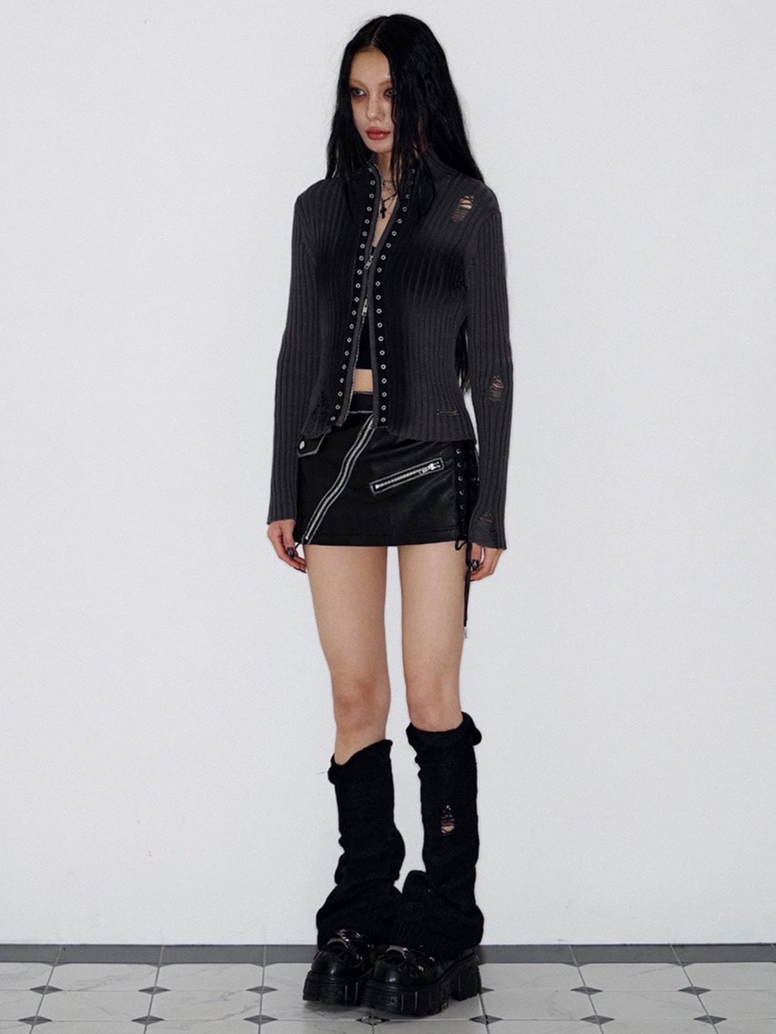 【NOT KNOWING】Cross Spray Damaged Knit Zip Up