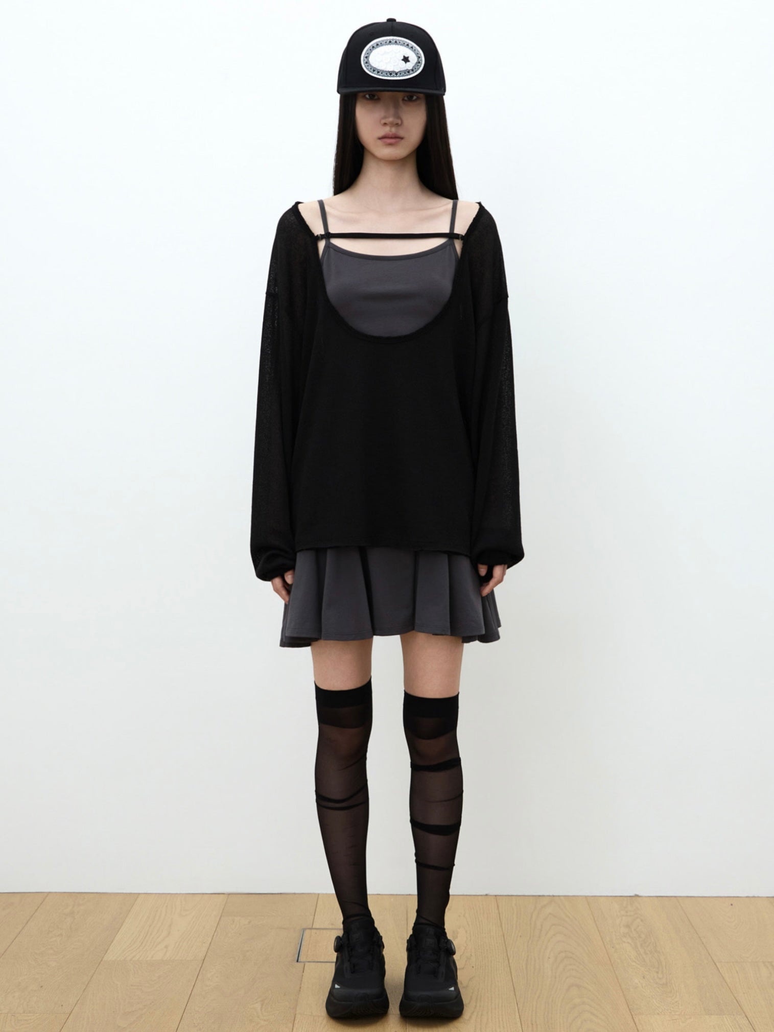 【OJOS】Raw Cut U-Neck Knit Top