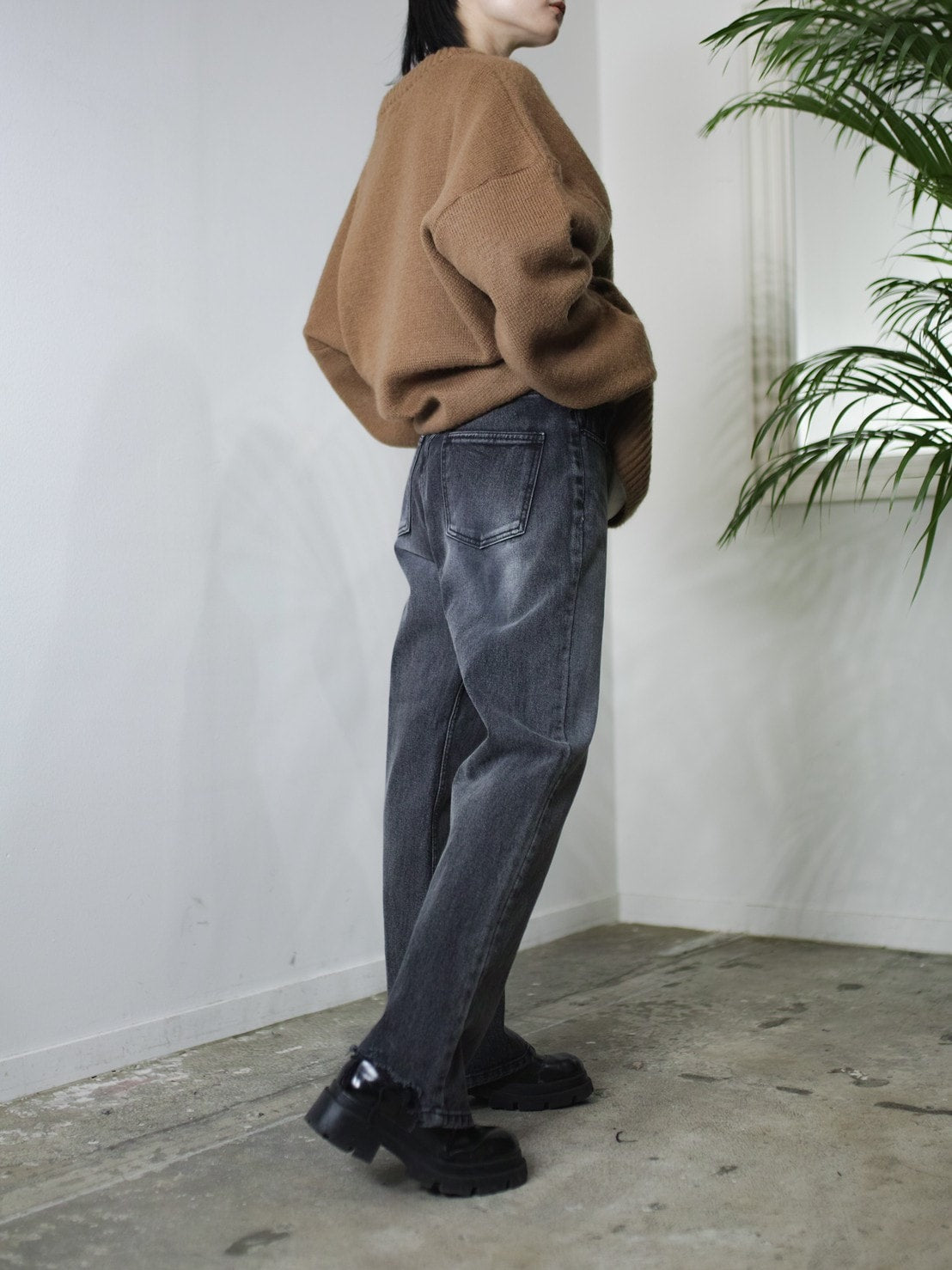 受注制【Chikashitsu +】flare damage denim pants (2color)