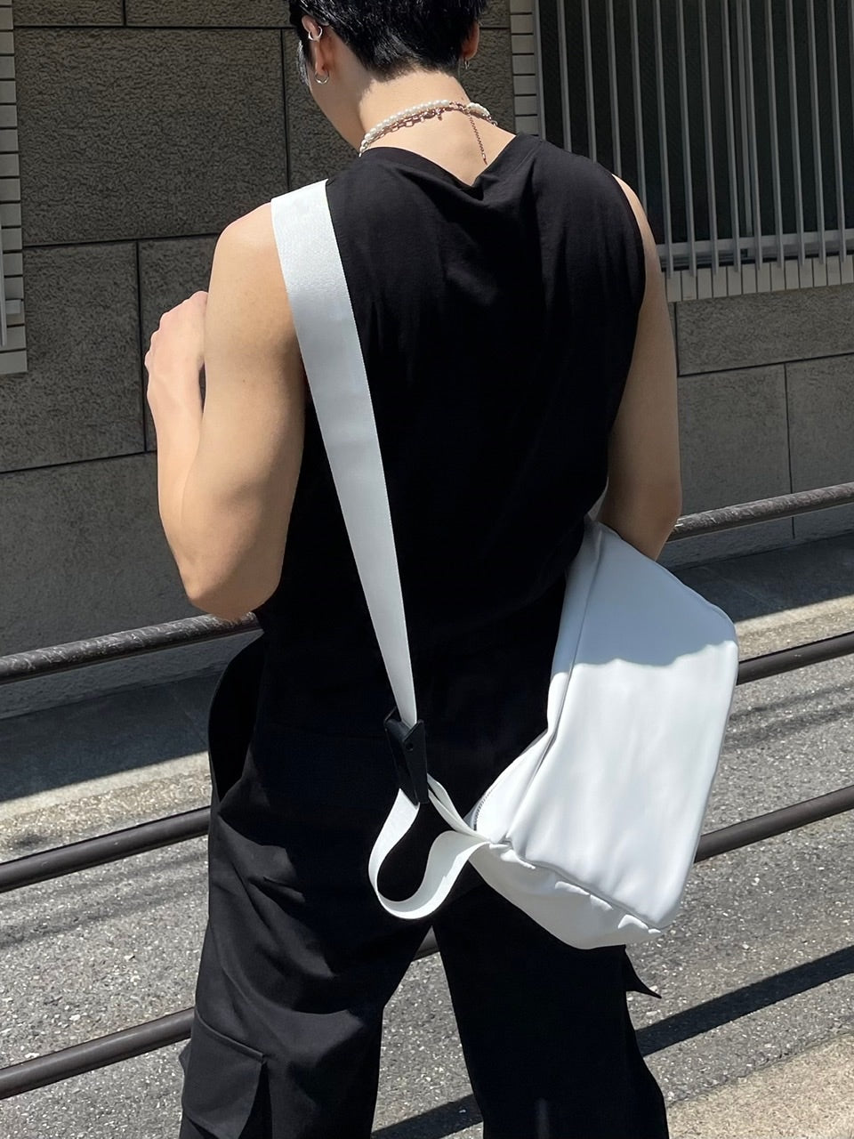 受注制【Chikashitsu +】leather shoulder bag (2color)