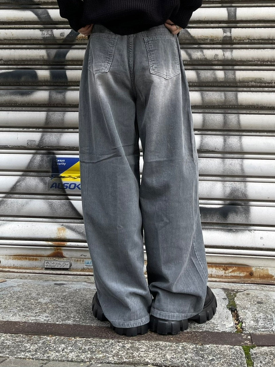 受注制【Chikashitsu +】vintage wash wide corduroy pants (2color)
