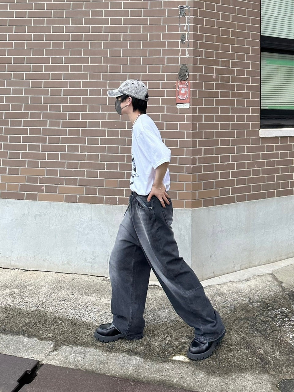 大阪店WEB限定【Chikashitsu +】oversized cats t-shirt (2color)