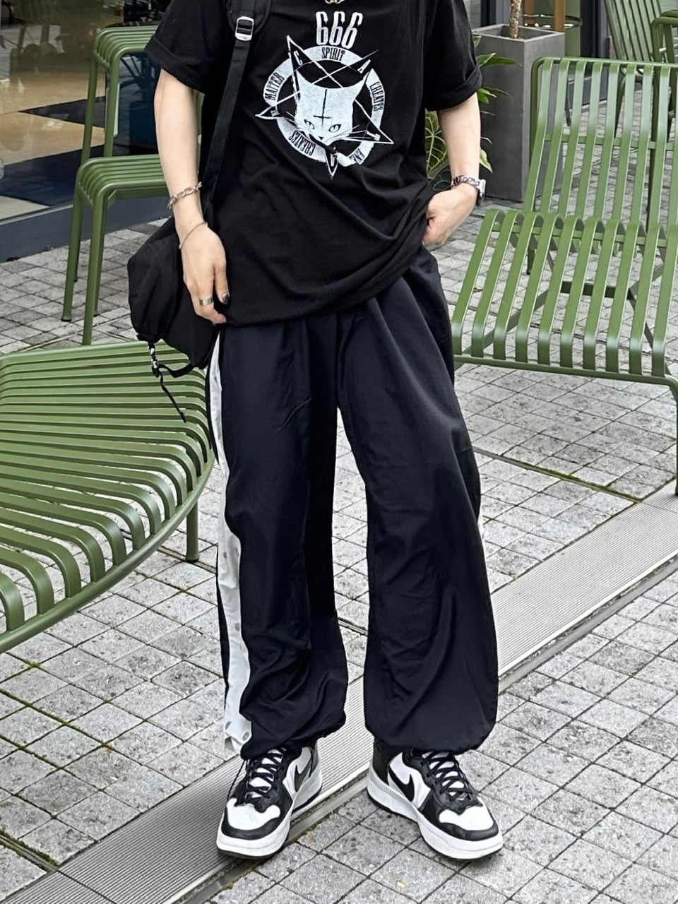 大阪店WEB限定受注制【Chikashitsu +】snap nylon ballon pants (2color)