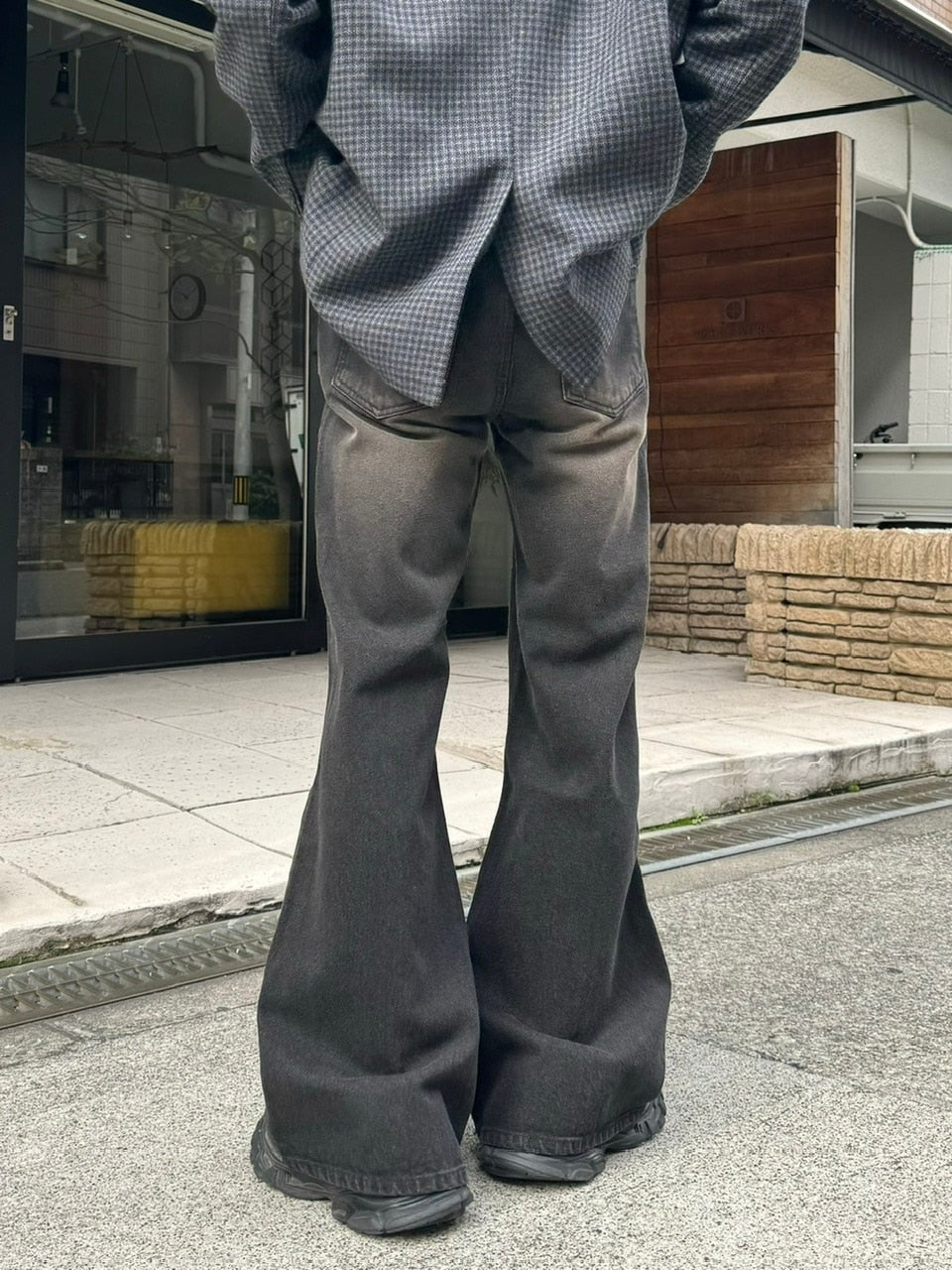 【Chikashitsu +】vintage wash bootscut denim pants (2color)