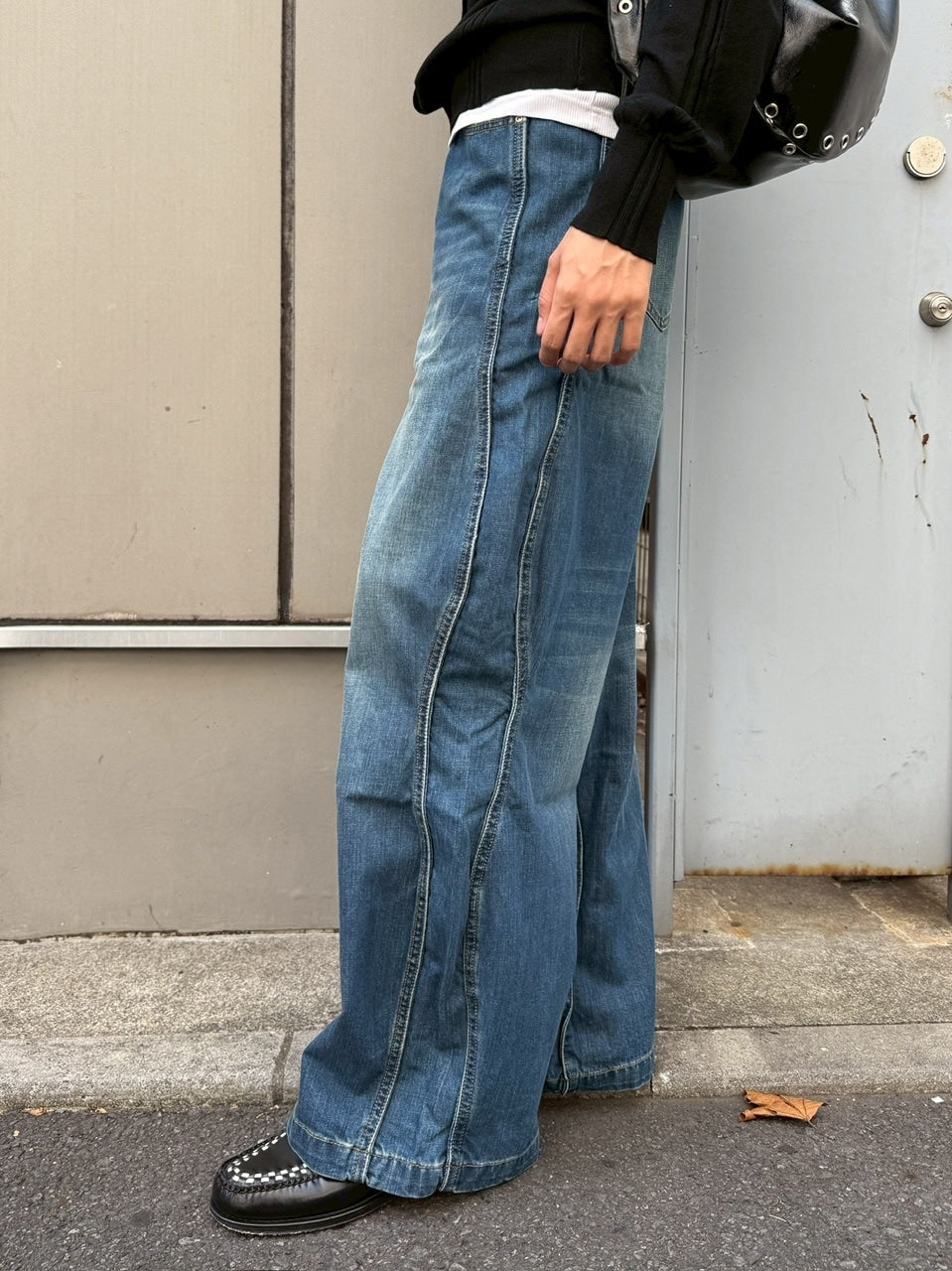 【Chikashitsu +】side wave design denim pants