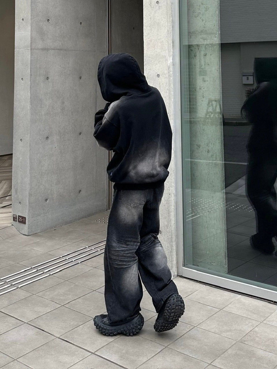 【Chikashitsu +】design washing wide denim pants (2color) / 【チカシツプラス】デザインウォッシングワイドデニムパンツ