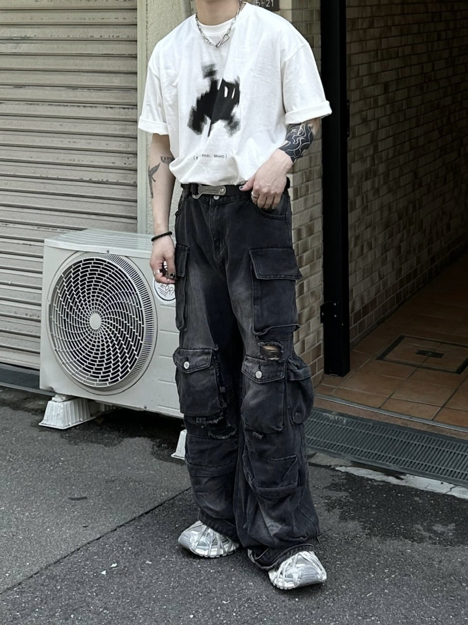 大阪店WEB限定【Chikashitsu +】utility cargo denim pants
