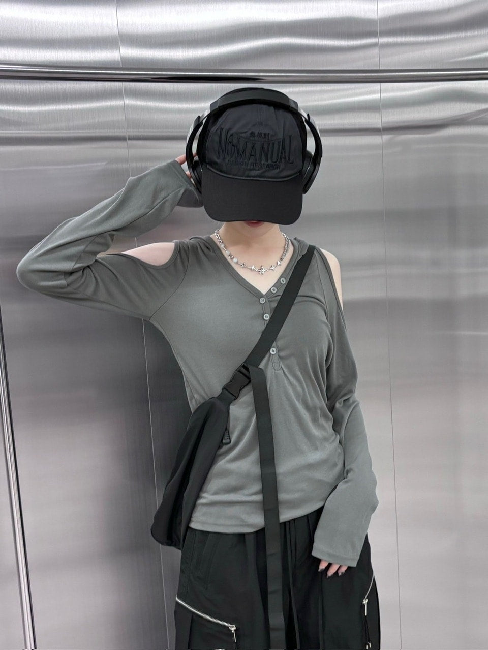 【nmtc +】shoulder slit hooded long sleeve tee (3color)
