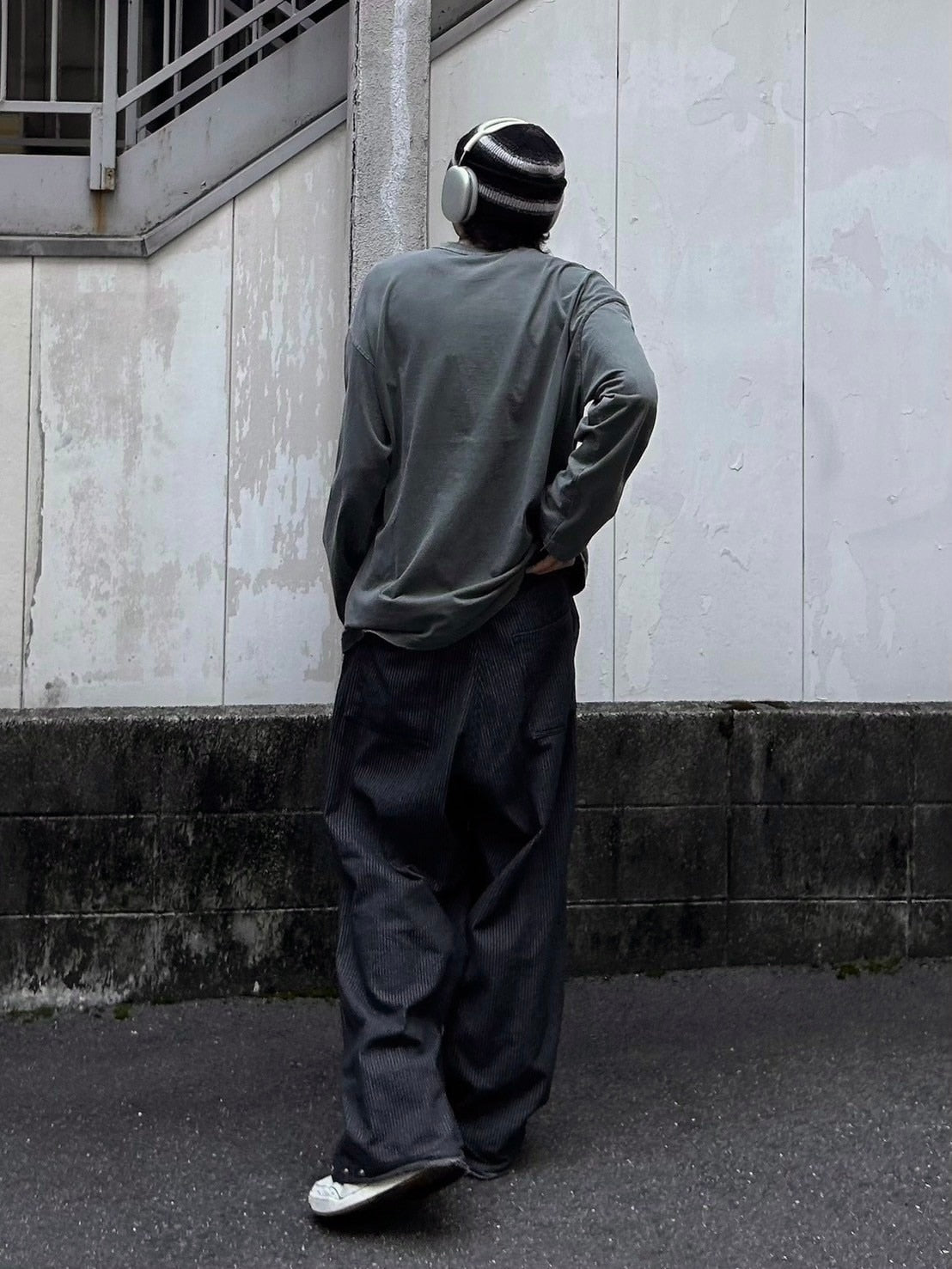 【Chikashitsu +】oversized shadow print damage long sleeve (2color) / 【チカシツプラス】オーバーサイズシャドウプリントダメージ長袖Tシャツ