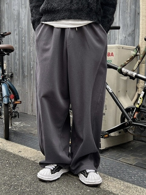 受注制【Chikashitsu +】curve stitch straight sweat pants (3color) / 【チカシツプラス】カーブスティッチストレートスウェットパンツ