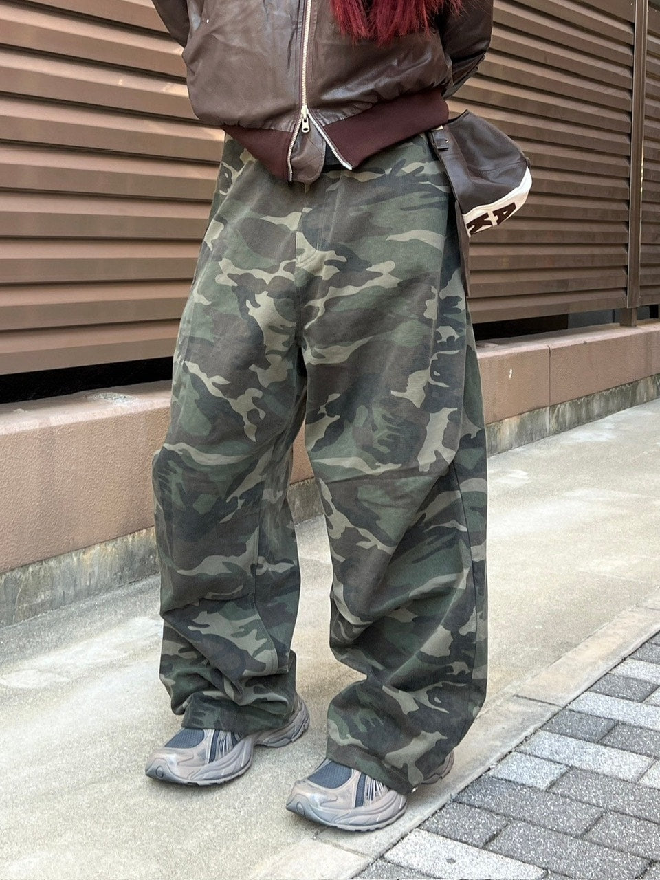 受注制【Chikashitsu +】snap button camouflage pants (2color) / 【チカシツプラス】スナップボタンカモフラージュワイドデニムパンツ