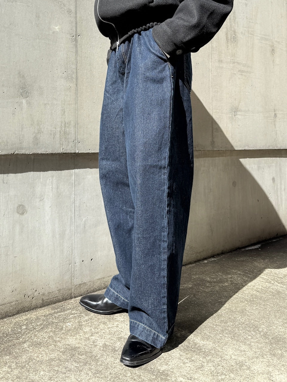 東京店WEB限定受注制【Chikashitsu +】Loose fit one tuck denim pants