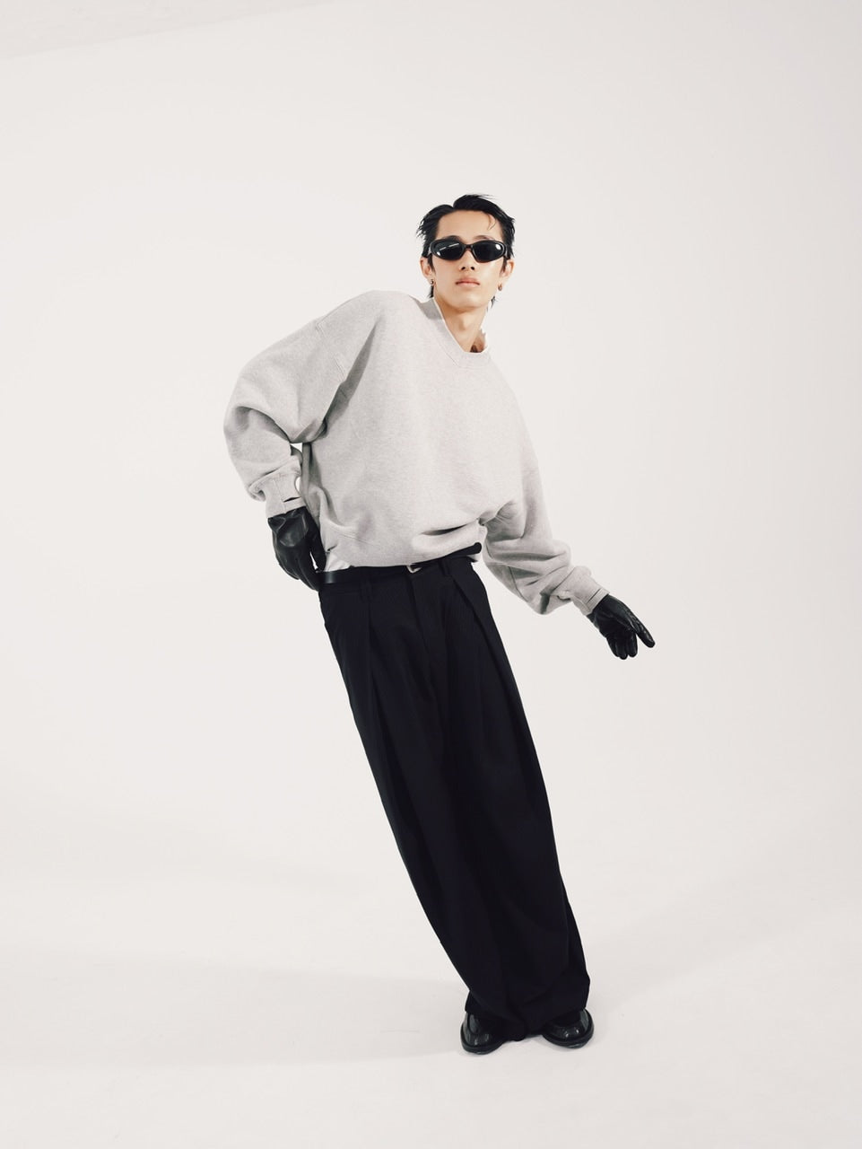 【CS】cropped vneck sweat shirt (gray)