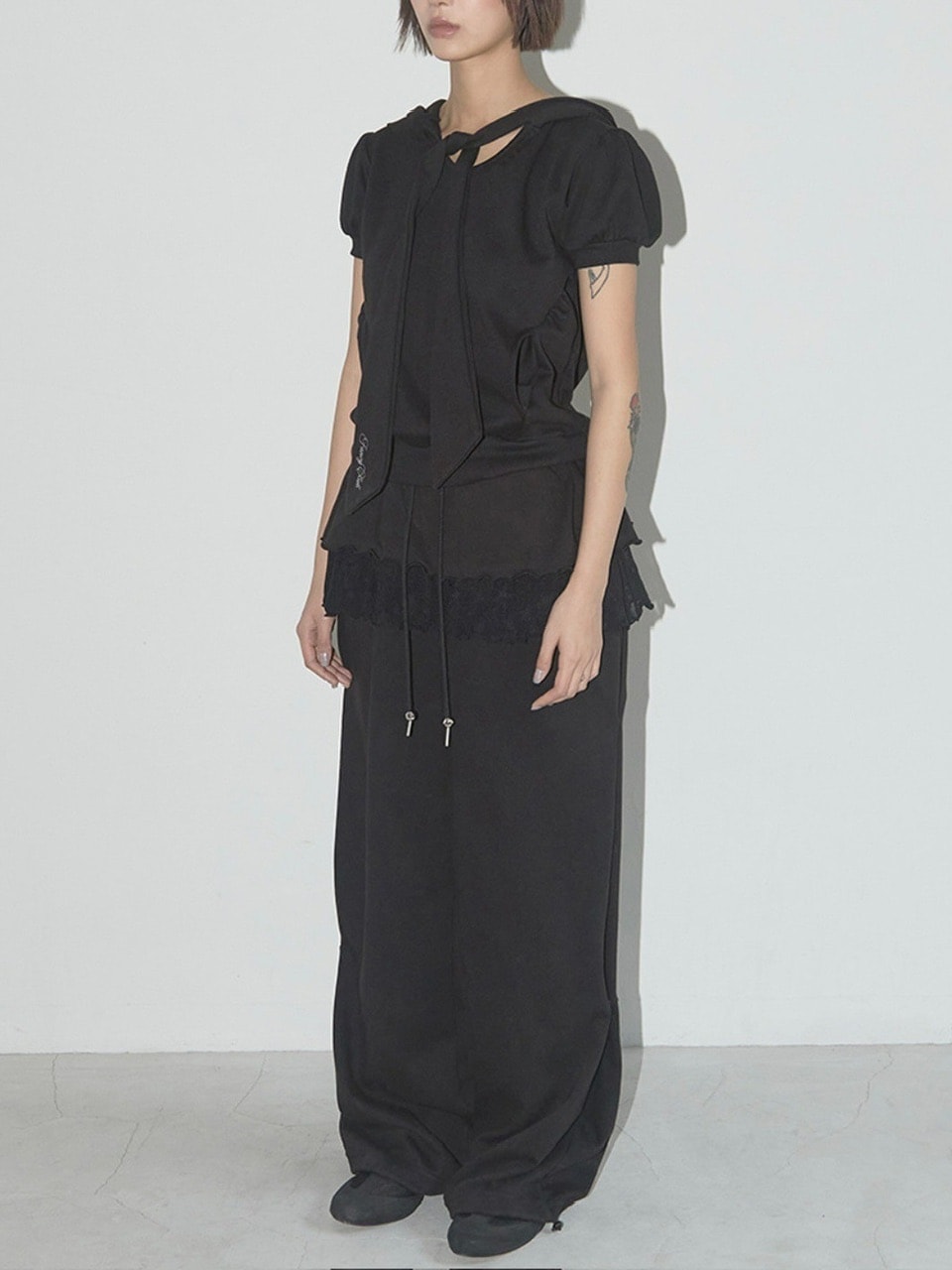 【FANCY CLUB】FRILL LACE BUTTON SWEATPANTS / 【ファンシークラブ】フリルレースレイヤードボタンスウェットパンツ