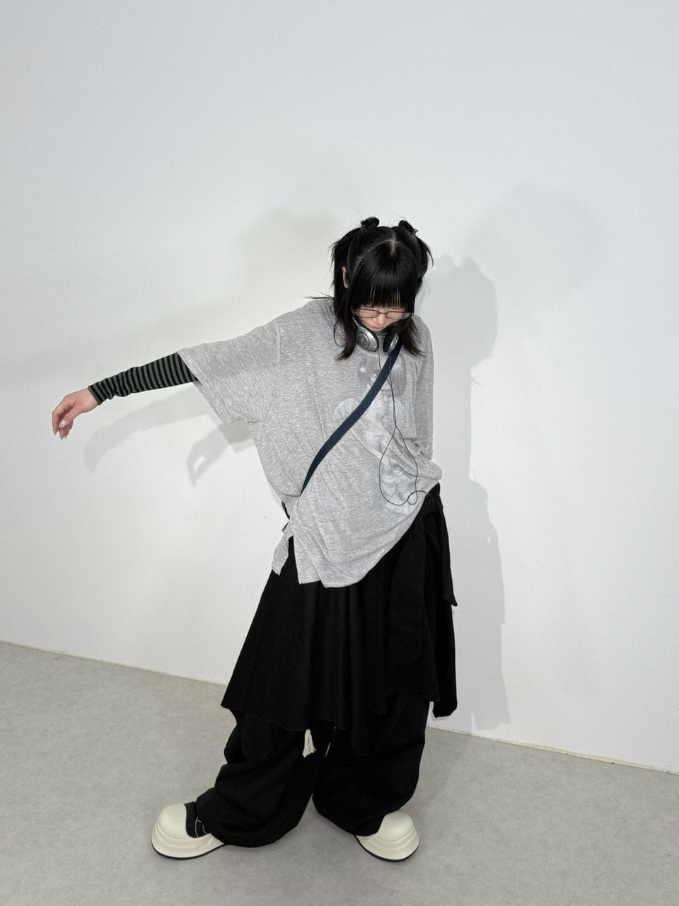 国際配送【Nerd out XU】Girl is angel see-through tee (2color)