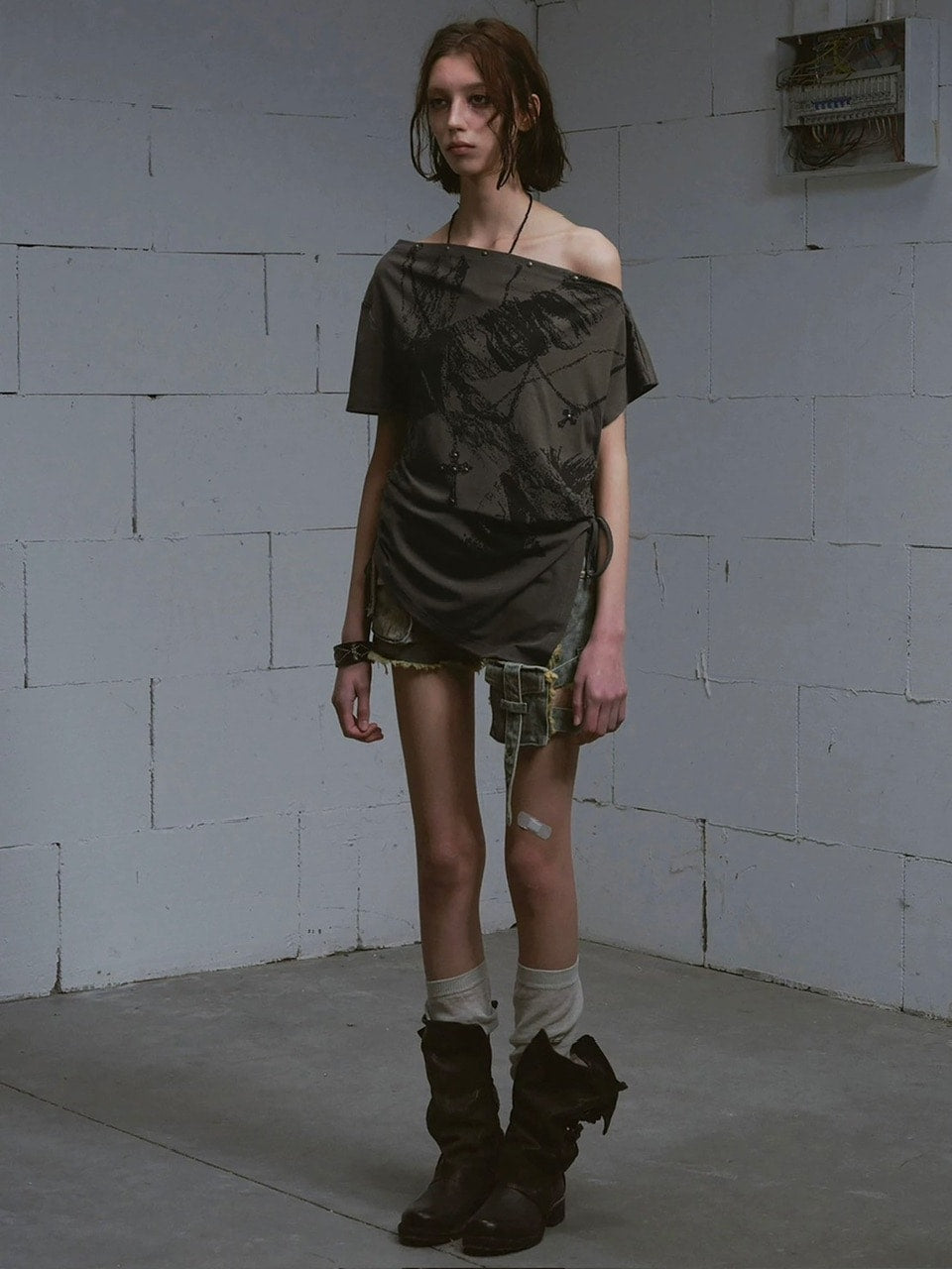 【Cest Nous】Off-shoulder ruched T-shirt / 【セヌー】オフショルダー半袖Tシャツ