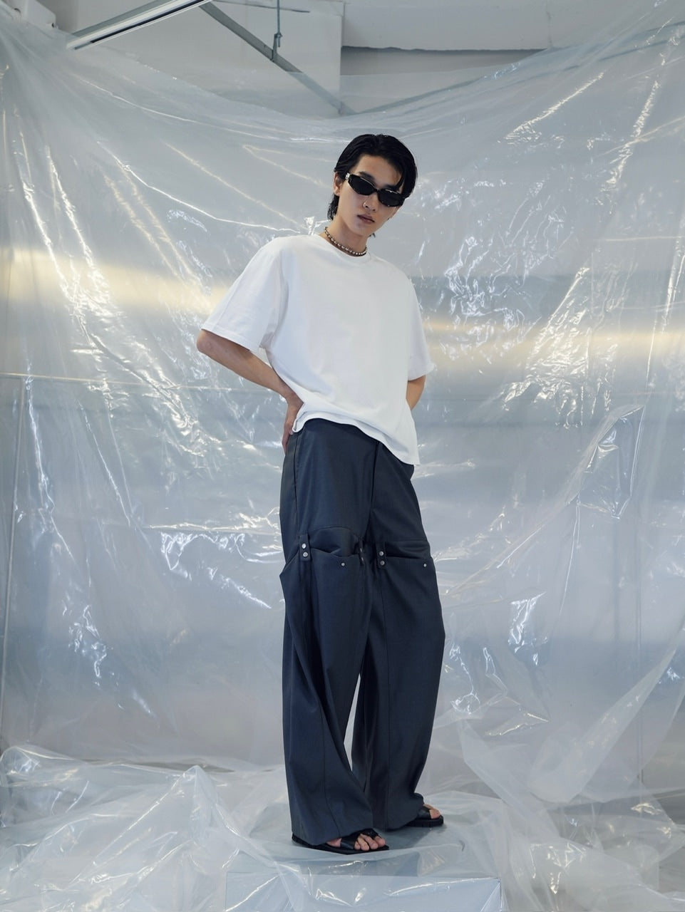 【CS】FLOW FIT DRAPE SLACKS(CHARCOAL)