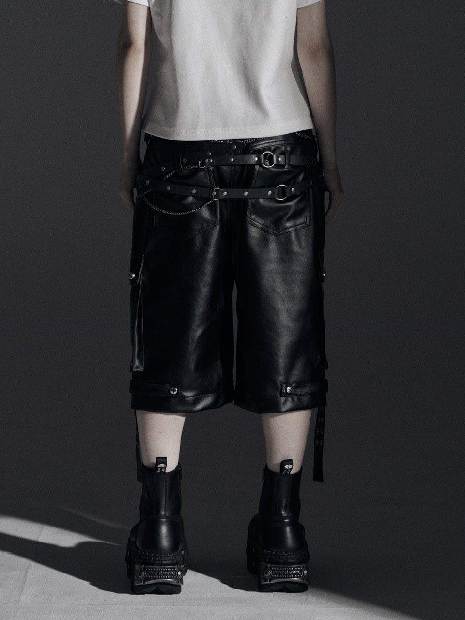 【Rosen Kreuz】DOUBLE WAIST LEATHER SHORT PANTS