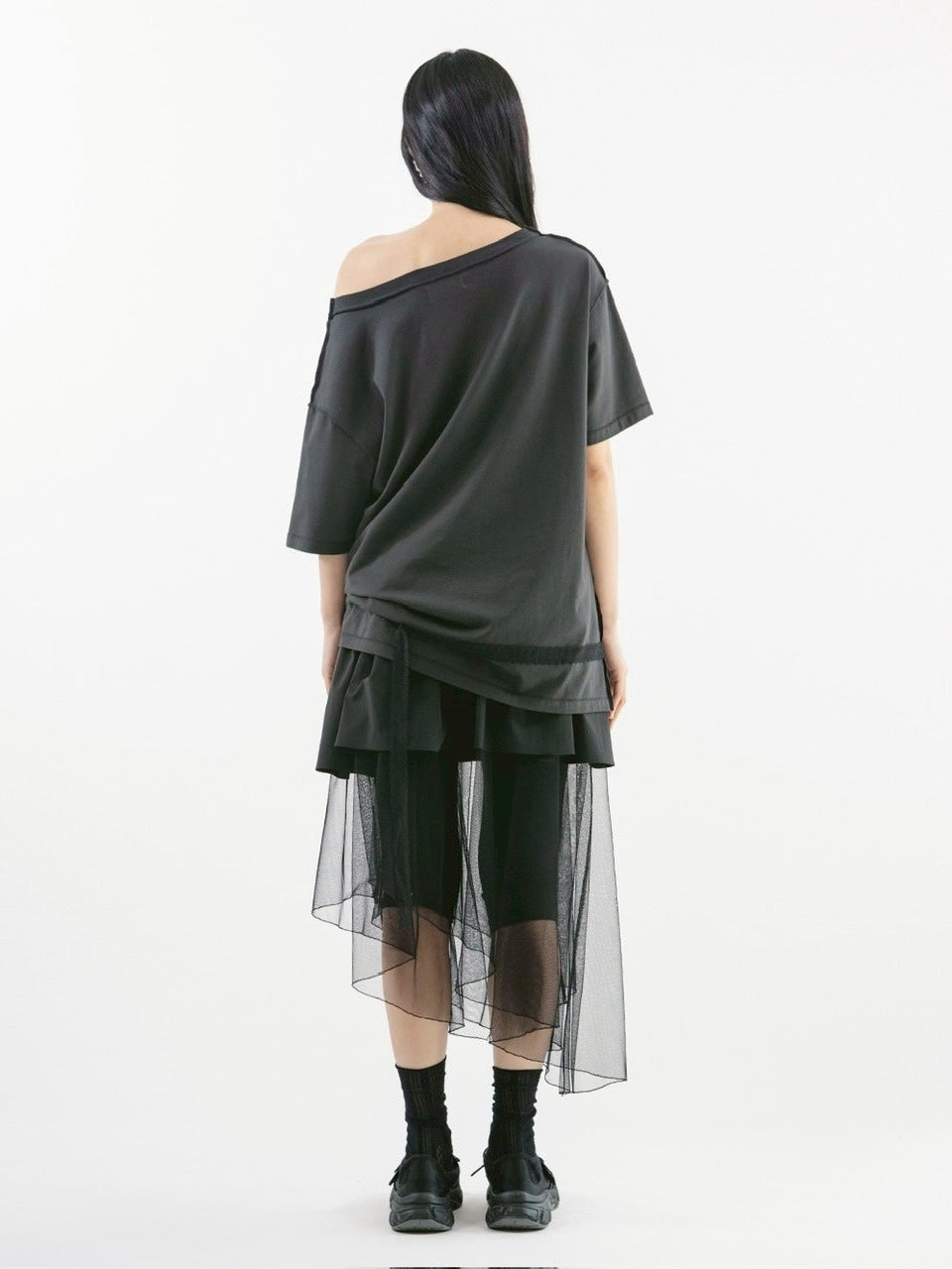 【TUOMIO】LACE STRAP OVERSIZED T-SHIRT / 【トゥオミオ】レースストラップオーバーサイズ半袖Tシャツ