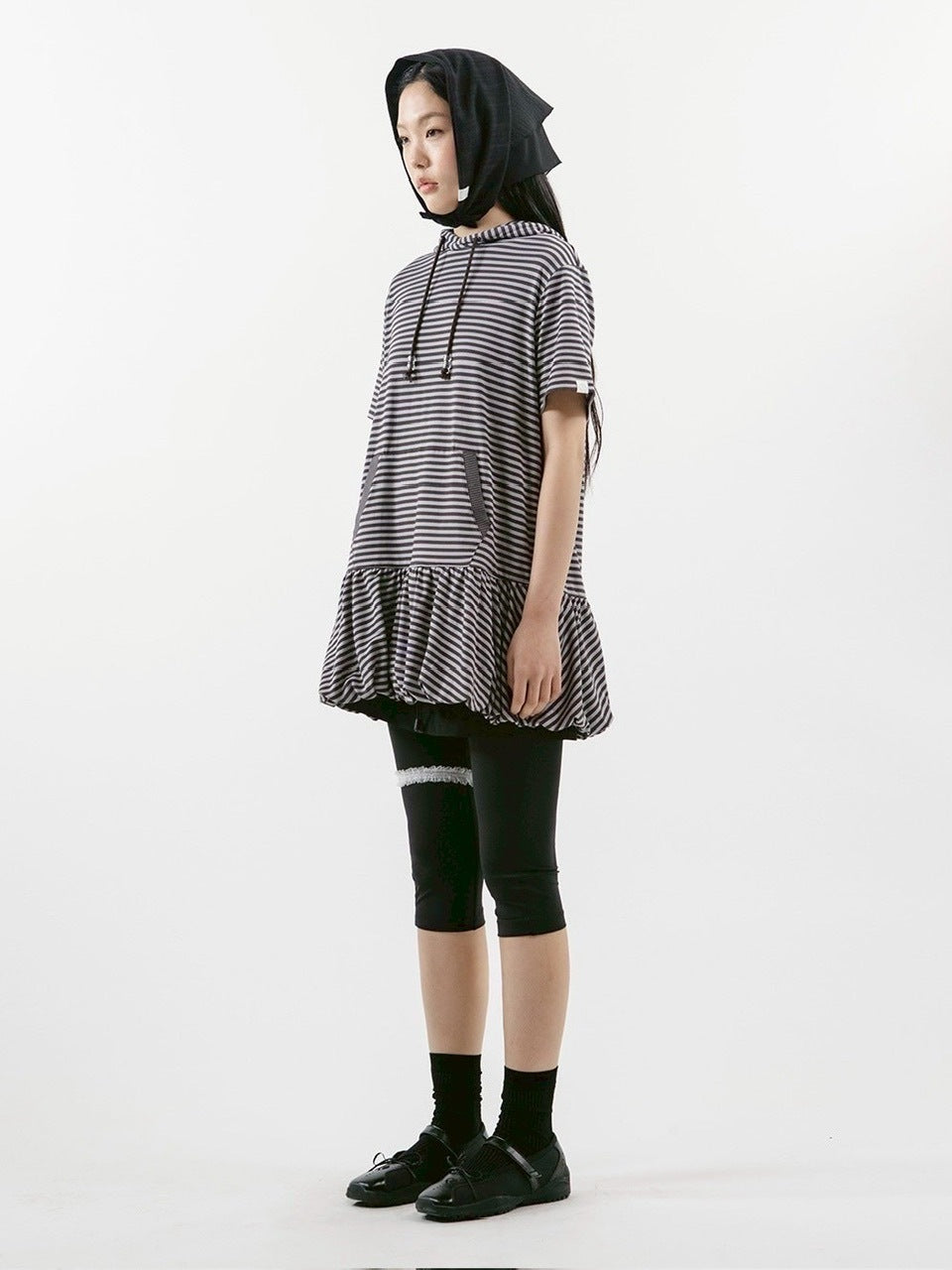 【TUOMIO】STRIPE BALLOON HOOD DRESS / 【トゥオミオ】ストライプバルーンフードワンピース