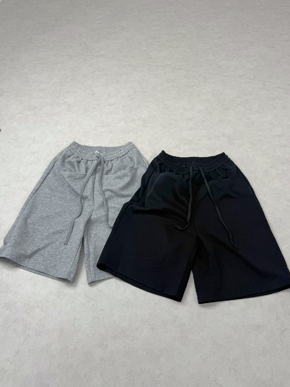 国際配送【Nerd out XU】straight loose sweat shorts (2color) / 【ナードアウトエックスユー】ストレートルーズワイドスウェットハーフパンツ