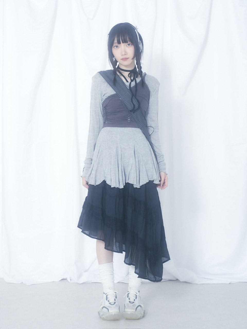 国際配送【Nerd out XU】unbalance long frill skirt (3color) / 【ナードアウトエックスユー】アンバランスロングフリルスカート