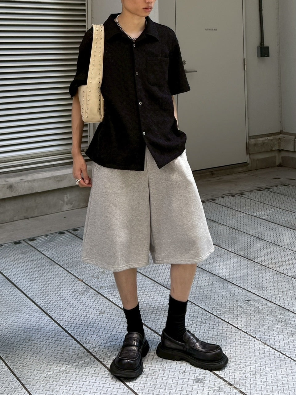 受注制【Chikashitsu +】pocket studs sweat half pants / 【チカシツプラス】ポケットスタッズスウェットハーフパンツ (2color)