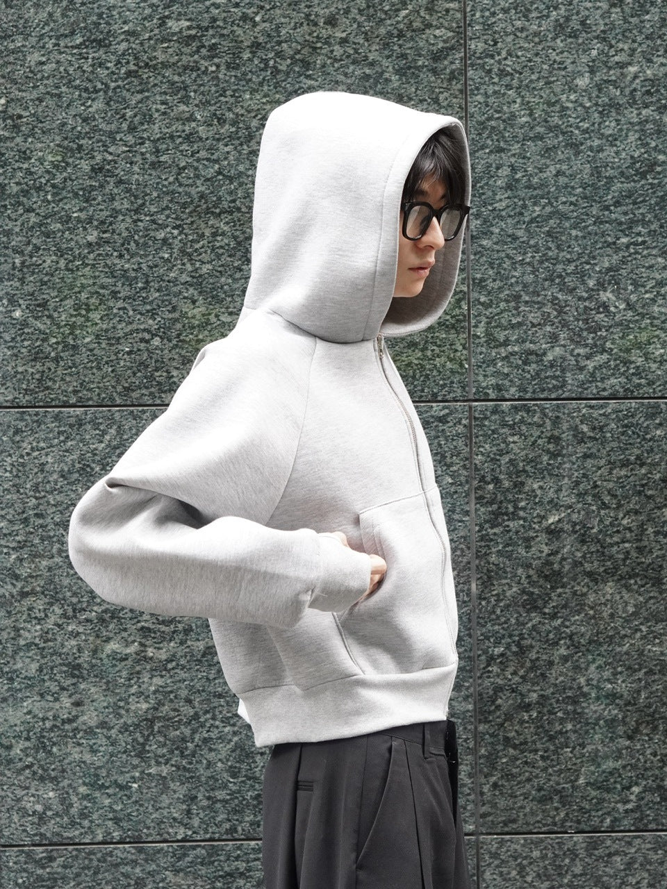 東京店WEB限定受注制【Chikashitsu +】cropped zip hoodie / 【チカシツプラス】クロップドジップフーディー (2color)