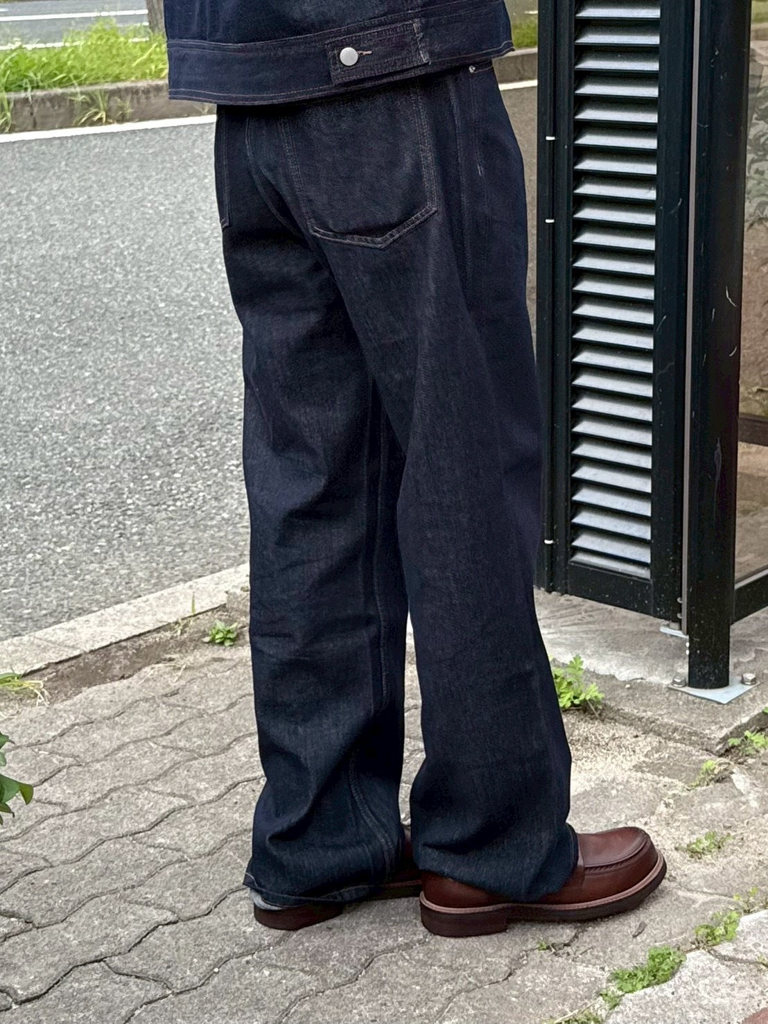 受注制【Chikashitsu +】semi wide rigid denim pants / 【チカシツプラス】セミワイドリジッドデニムパンツ (2color)