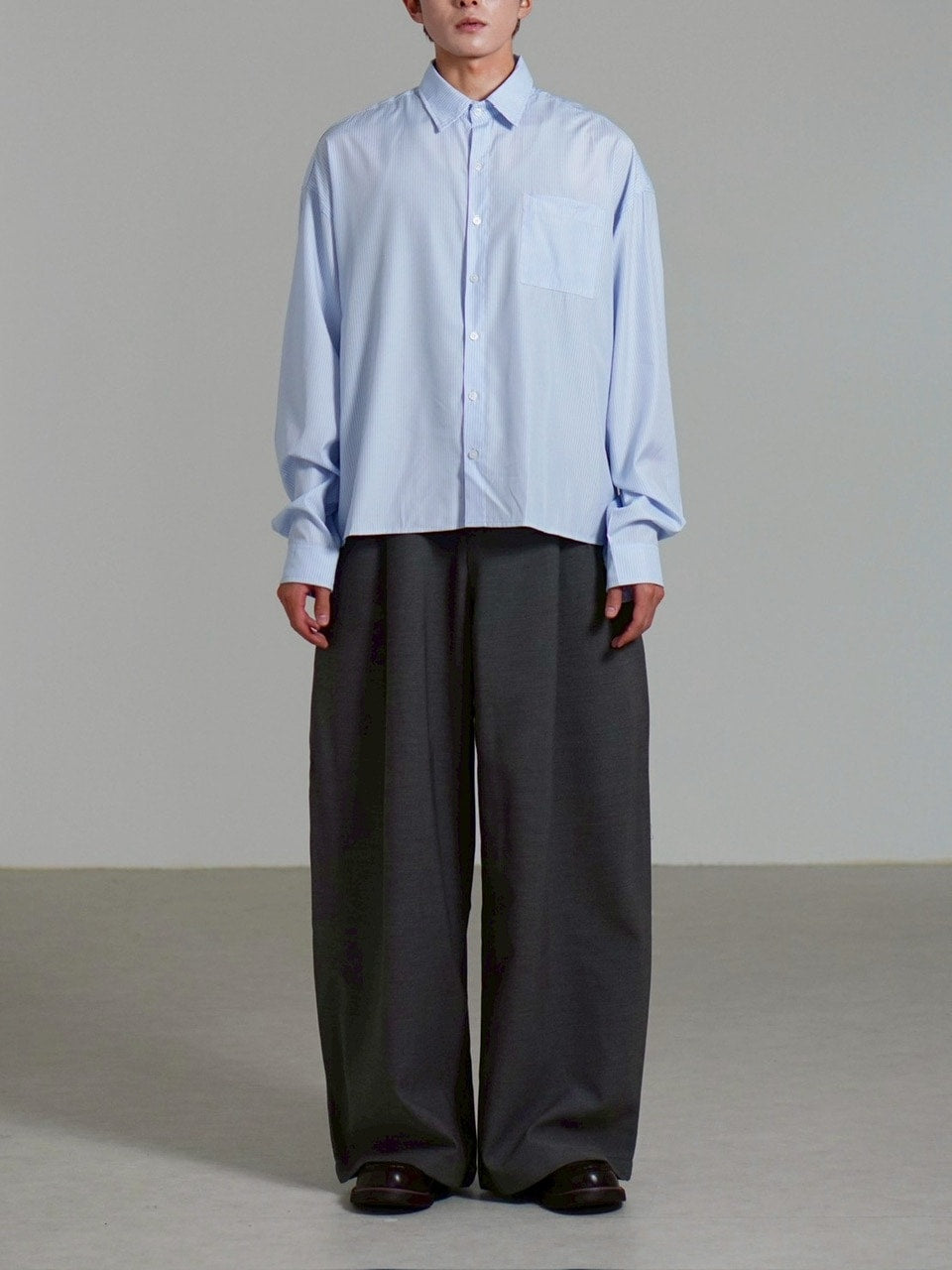 受注制【Chikashitsu +】cropped stripe shirt / 【チカシツプラス】クロップドストライプ長袖シャツ (3color)