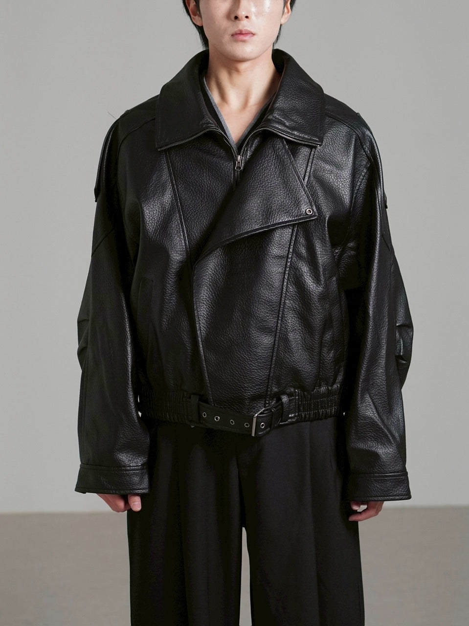 Chikashitsu + チカシツプラスハイネックノンレザーボンバージャケット 受注制【Chikashitsu +】high neck non-leather bomber jacket (2color