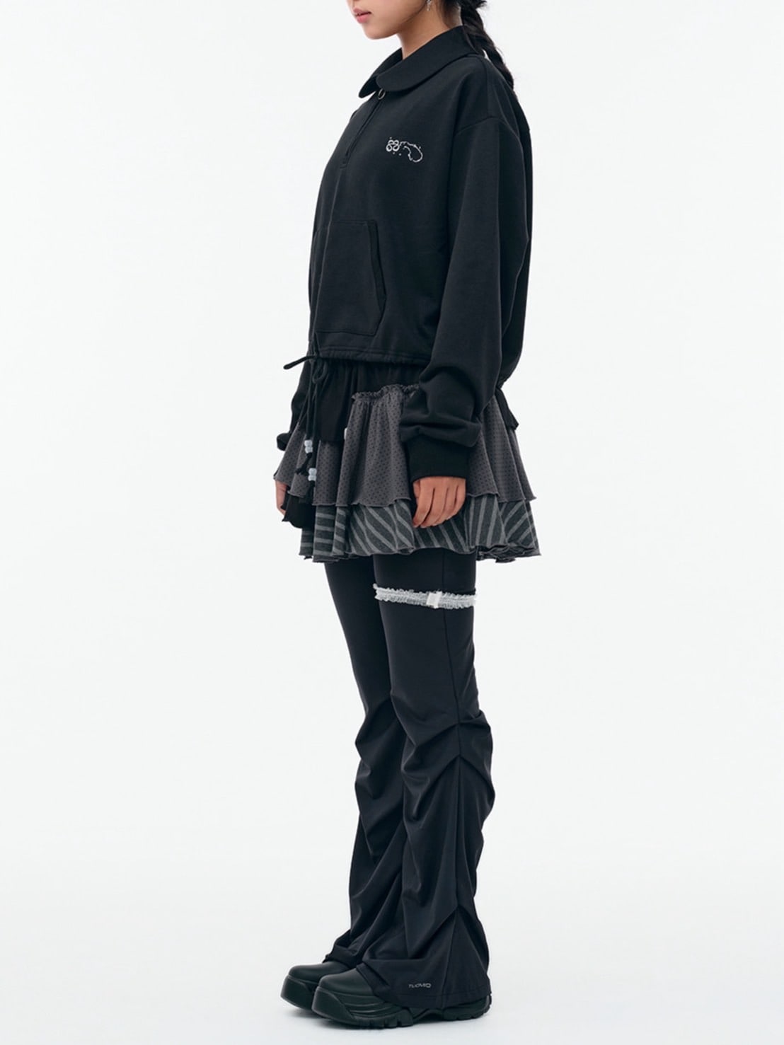 【TUOMIO】ROUND COLLAR STRING TOP / 【トゥオミオ】ラウンドカラーストリングハーフジップスェット