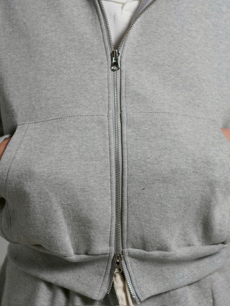 受注制【Chikashitsu +】heavy weight cotton cropped hoodie / 【チカシツプラス】ヘビーウェイトコットンクロップドパーカー (3color)