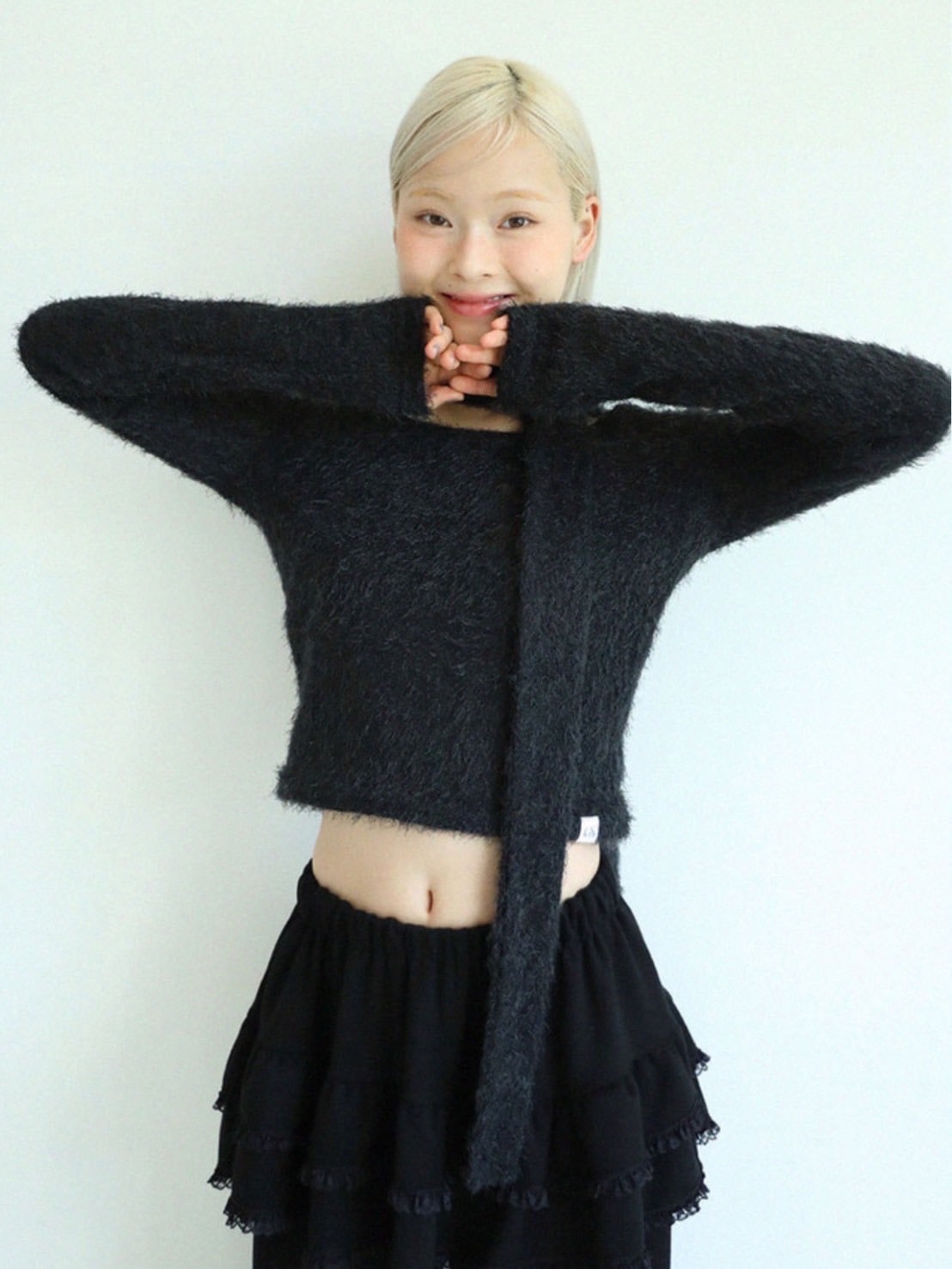 12/21 20:00 再販【Uglyshadow】SCARF ROUND T-SHIRT