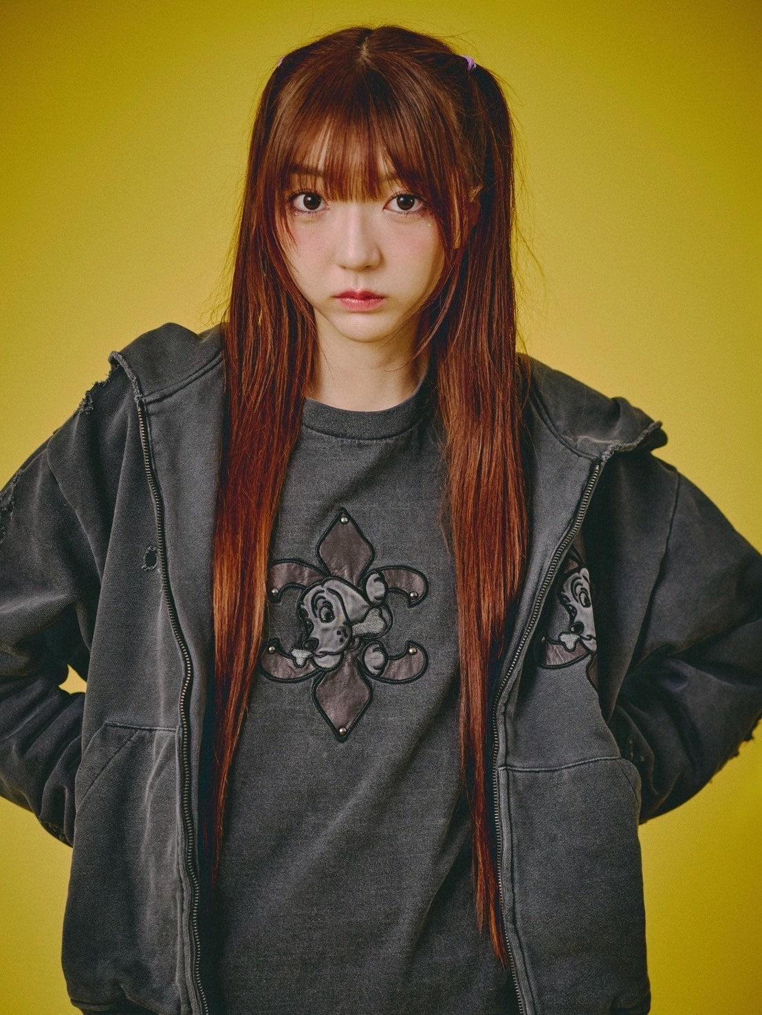 【GALFY】ぼろぼろロゴ百合の紋パーカー