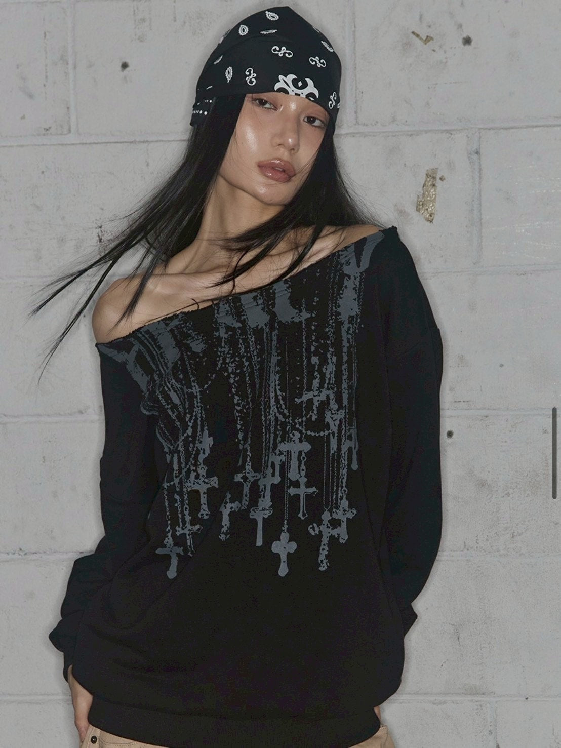 【FANCY CLUB】NECKLISS ONE-SHOULDER SWEATSHIRT / 【ファンシークラブ】ネックレスワンショルダースウェット長袖Tシャツ "