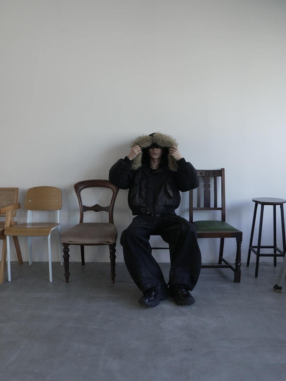 【CHIKASHITSU PLUS HIGH】N-2B cropped hood blouson (denim)