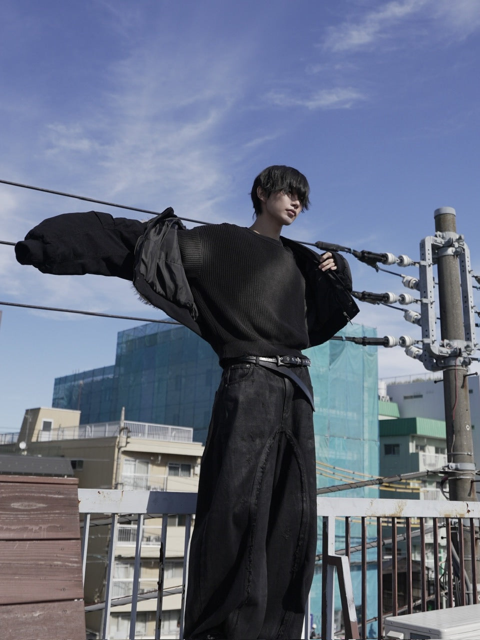 【CHIKASHITSU PLUS HIGH】Cropped spray dyeing knit